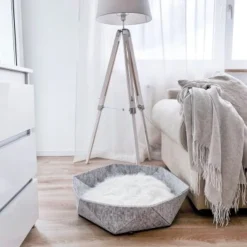 Canadian Cat Company Filz-Katzenkorb Zoey Hellgrau 15 Canadian Cat Company Filz-Katzenkorb Zoey Hellgrau -Angebote Pet Freude Store c8493d272843445e66793e48c37a897ebf526d6f 1360974 de DE efaf4fc612d9d0f046698d737467a409a70107a5GBcoml